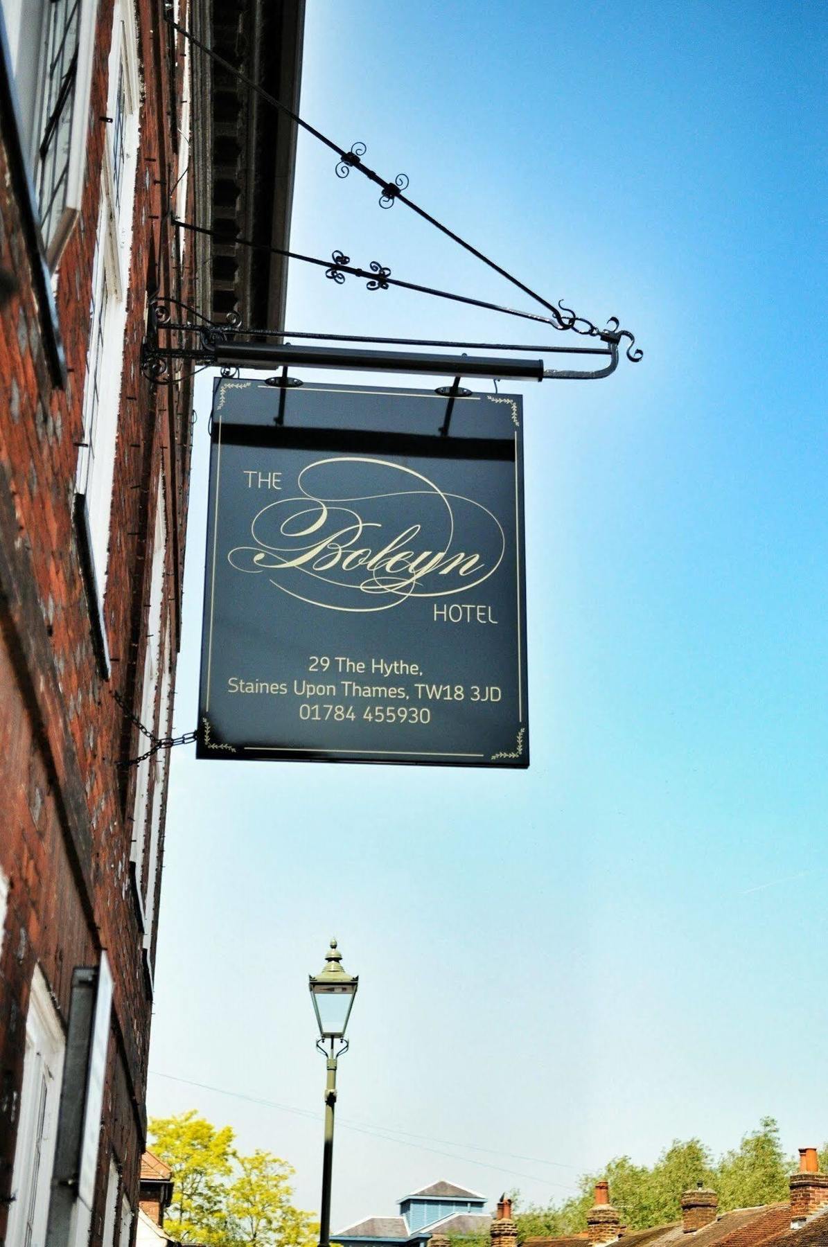 The Boleyn Hotel Staines-upon-Thames Eksteriør bilde