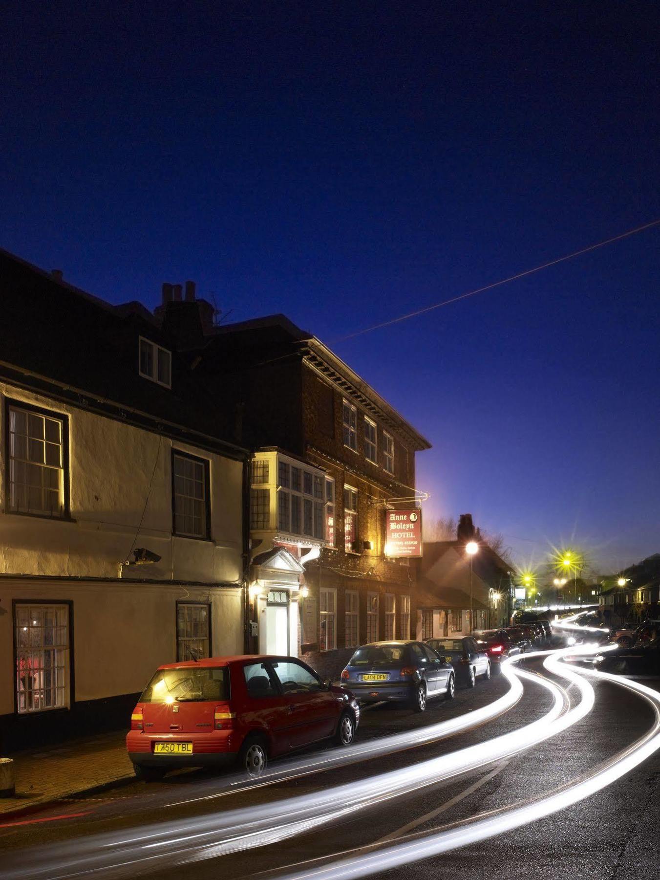 The Boleyn Hotel Staines-upon-Thames Eksteriør bilde